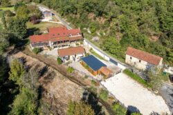 Propriété à Saint Vincent de Cosse photographiée par Jean-Luc Renouil, photographe immobilier et pilote de drone en Dordogne.