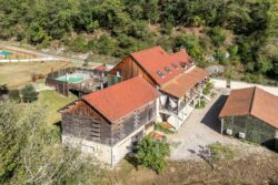 Propriété à Saint Vincent de Cosse photographiée par Jean-Luc Renouil, photographe immobilier et pilote de drone en Dordogne.