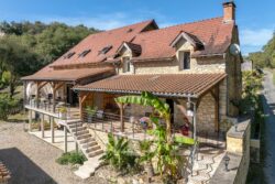 Propriété à Saint Vincent de Cosse photographiée par Jean-Luc Renouil, photographe immobilier et pilote de drone en Dordogne.
