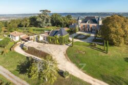 Château Picon à Eynesse photographié par Jean-Luc Renouil, photographe et pilote de drone en Dordogne.