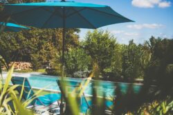 Superbe villa contemporaine photographiée par Jean-Luc Renouil, photographe immobilier et pilote de drone en Dordogne