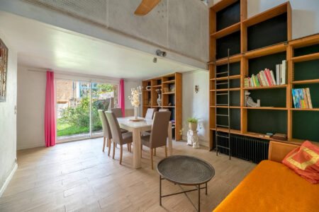 Maison atypique à Rouffignac photographiée par Jean-Luc Renouil, photographe immobilier et pilote de drone en Dordogne.