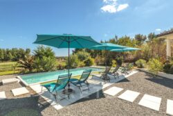 Superbe villa contemporaine photographiée par Jean-Luc Renouil, photographe immobilier et pilote de drone en Dordogne