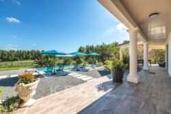Superbe villa contemporaine photographiée par Jean-Luc Renouil, photographe immobilier et pilote de drone en Dordogne