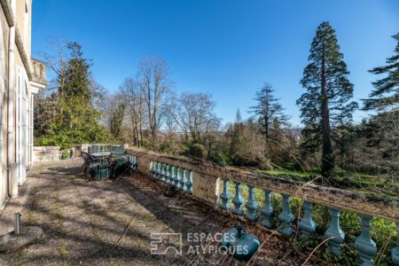 Demeure châtelaine à Chancelade photographiée par Jean-Luc Renouil, photographe et pilote de drone en Dordogne.