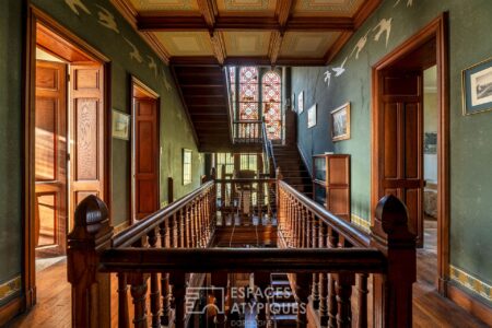 Demeure châtelaine à Chancelade photographiée par Jean-Luc Renouil, photographe et pilote de drone en Dordogne.
