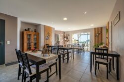 Maison contemporaine proche de Sarlat photographiée par Jean-Luc Renouil photographe immobilier et pilote de drone en Dordogne.