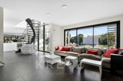 Villa contemporaine à Angoulême photographiée par Jean-Luc Renouil, photographe immobilier et pilote de drone en Dordogne.