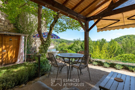 Immobilier Vezac 32 Maison de village à Vézac photographiée par Jean-Luc Renouil photographe immobilier et pilote de drone en Dordogne.