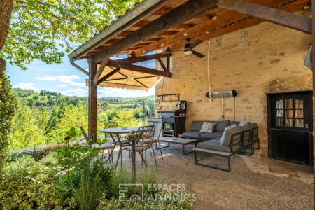 Immobilier Vezac 33 Maison de village à Vézac photographiée par Jean-Luc Renouil photographe immobilier et pilote de drone en Dordogne.