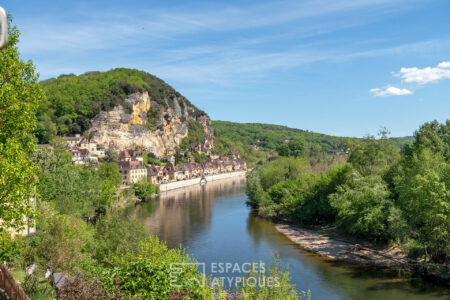 Immobilier Vezac 2 Maison de village à Vézac photographiée par Jean-Luc Renouil photographe immobilier et pilote de drone en Dordogne.