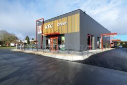 KFC de Marsac sur l'Isle photographié avant son ouverture par Jean-Luc Renouil, photographe et pilote de drone en Dordogne.